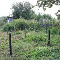 установленные винтовые сваи без оголовков